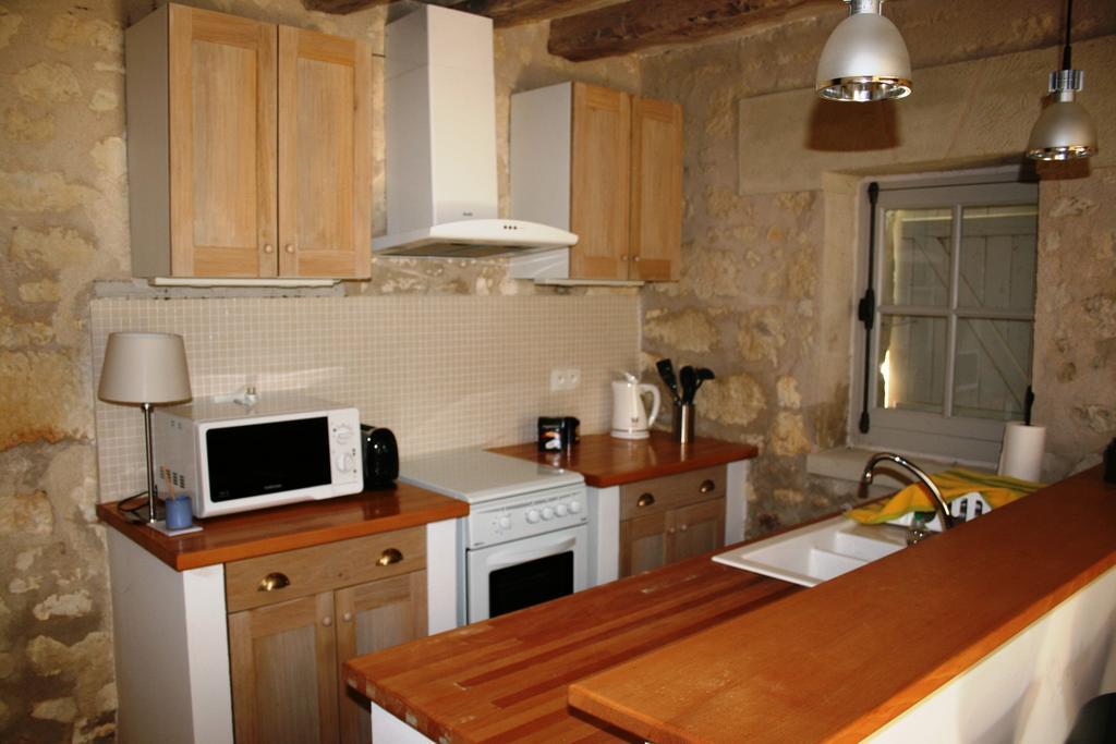 Gite Chateau De Chaintres Dampierre-sur-Loire Δωμάτιο φωτογραφία