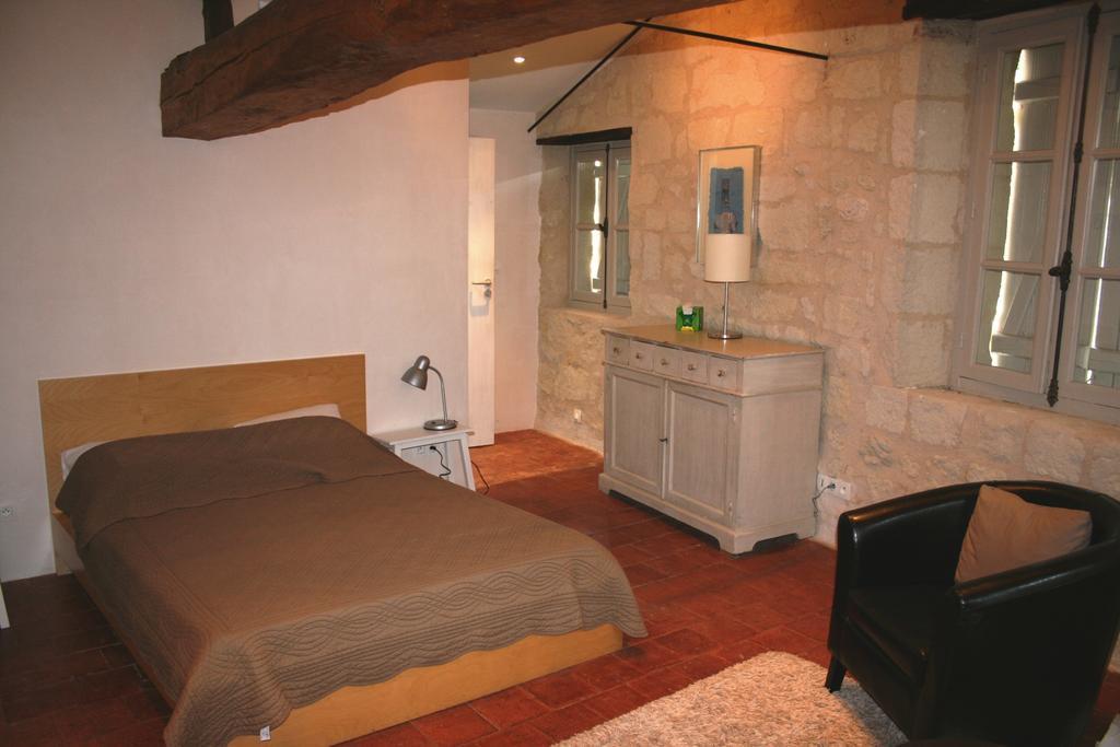 Gite Chateau De Chaintres Dampierre-sur-Loire Δωμάτιο φωτογραφία